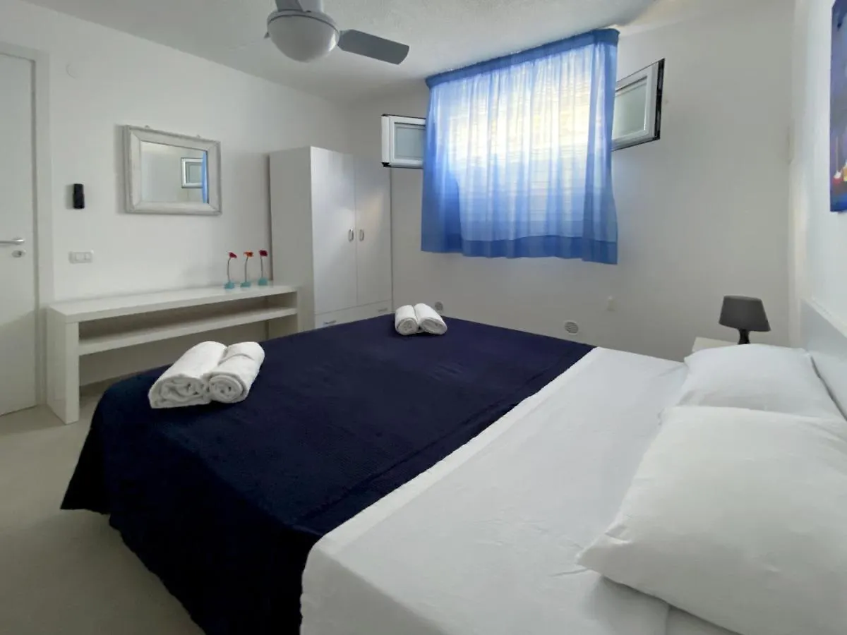 Maresole Apartments - Direttamente Sul Mare アルカモ・マリーナ