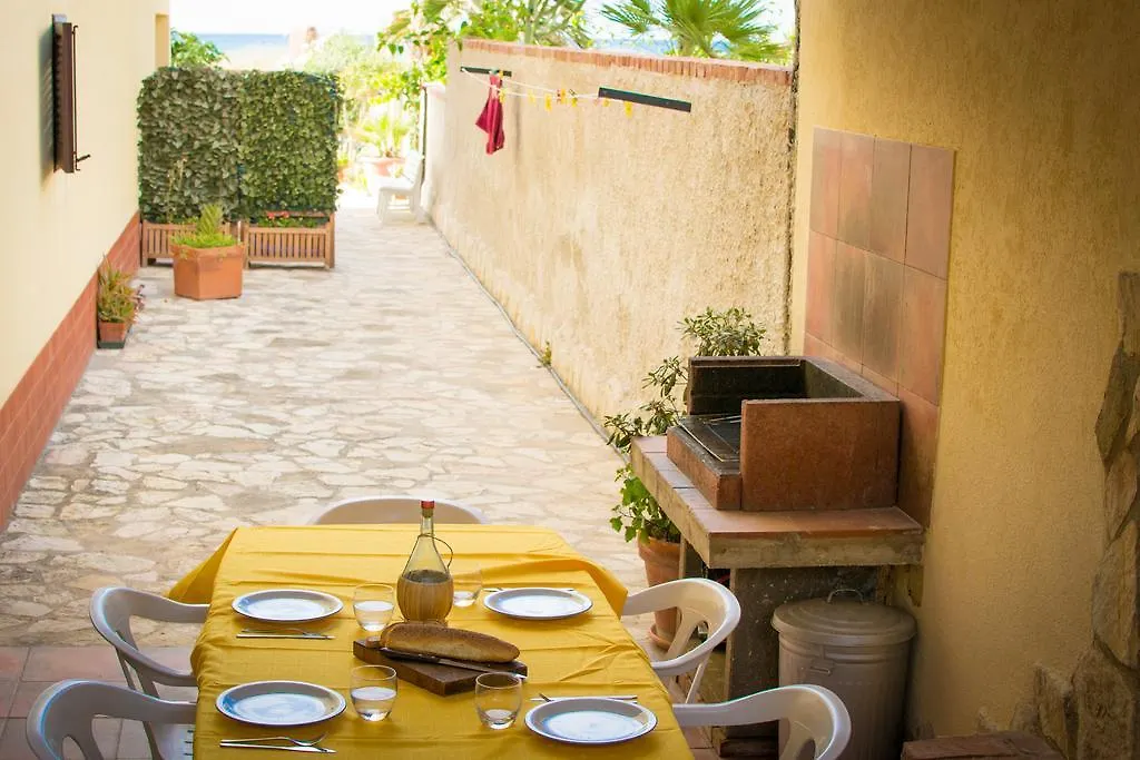別荘 Maresole Apartments - Direttamente Sul Mare アルカモ・マリーナ イタリア